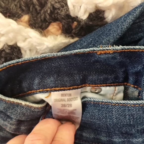 Men's 28x28 Aeropostale (medium blue) jeans. - Picture 5 of 5